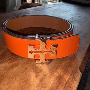 Women’s reversible Tory Burch belt